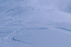 Heli-Skiing-8
